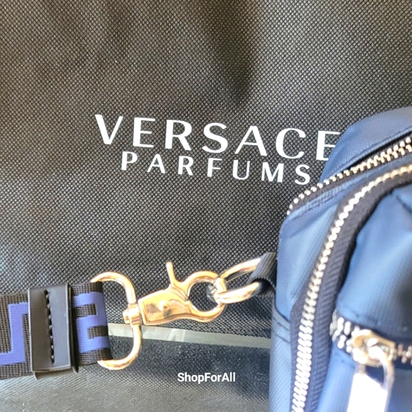 Versace - Picture 11 of 12